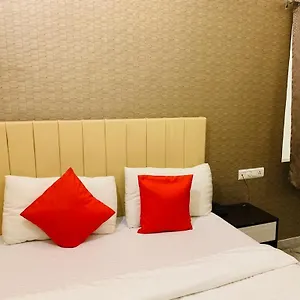 hotel-kewal-palace.hotels-varanasi.com/